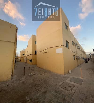 40 rooms sharing labour camp + 40 bathrooms + 50 washbasins + 2 dining + 4 kitchen 40 rooms sharing labour camp + 40 bathrooms + 50 washbasins + 2 dining + 4 kitchen