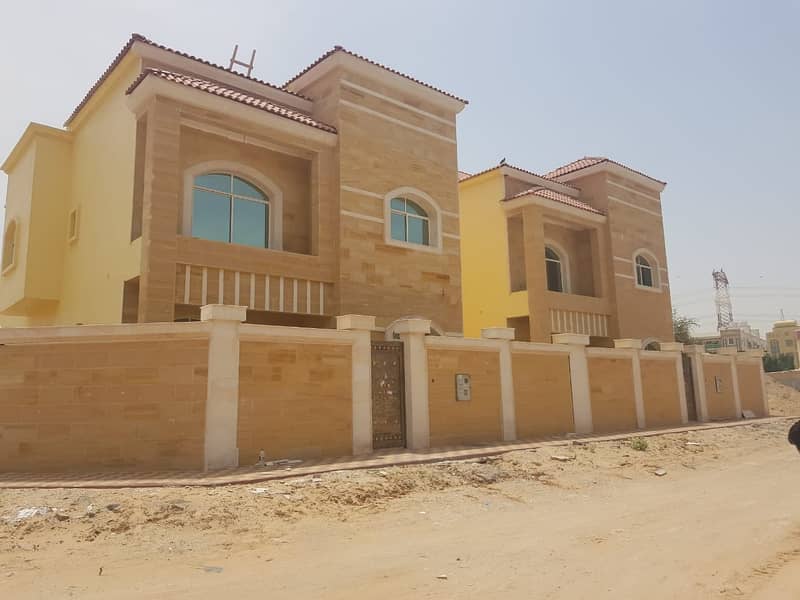 Villa for sale, stone facade finishes, super deluxe, freehold for all nationalities, large facilities with down payment
