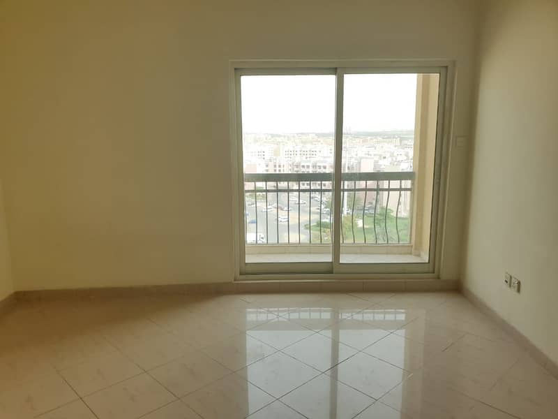 Awesome Studio Apartment in -Riviera Lake View