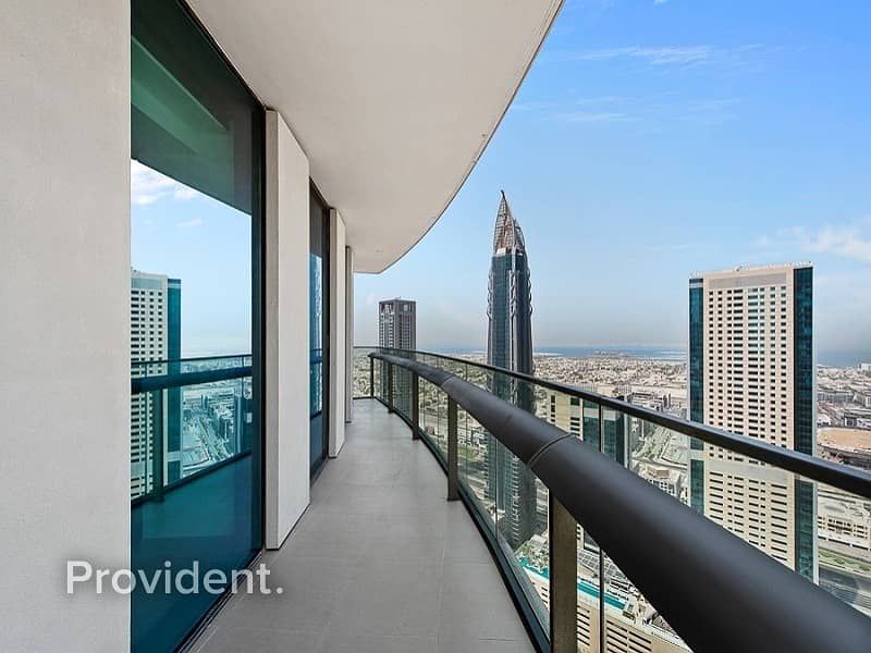Exclusive! Above 40th Floor with Sea View