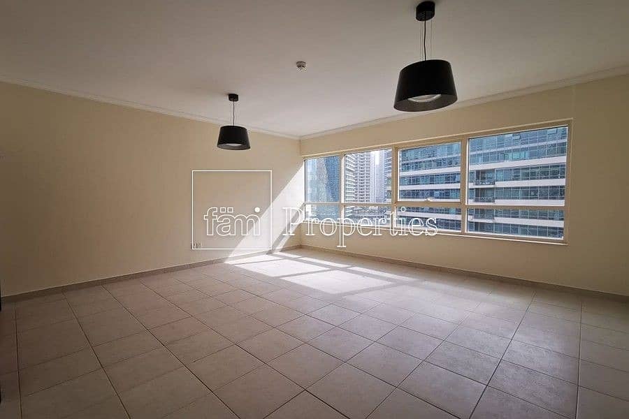 1 Bedroom Apartment with Beautiful Marina View