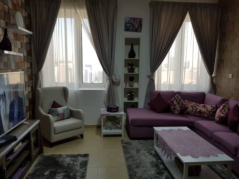 Fully Furnished 2 Bedroom Apartments In Great Location!