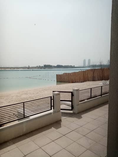 Waterfront Fabulous 5BH Villa with Private Beach Access Waterfront Fabulous 5BH Villa with Private Beach Access