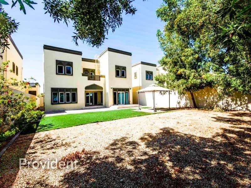 Large Plot | Immaculate Condition | Vacant Large Plot | Immaculate Condition | Vacant