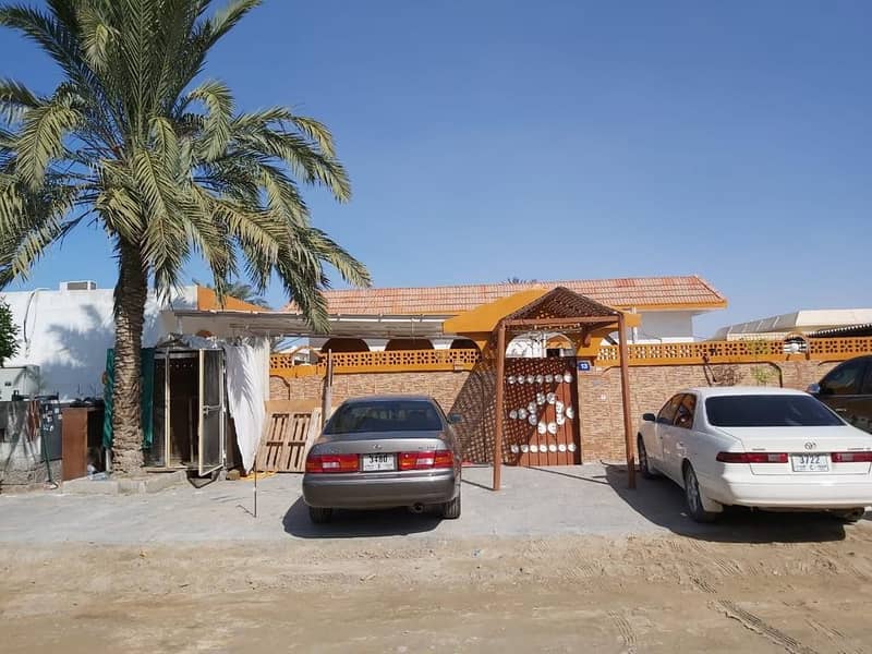 Villa for sale ground floor in Mushairif Ajman 8000 feet near services owned by Ajman citizens
