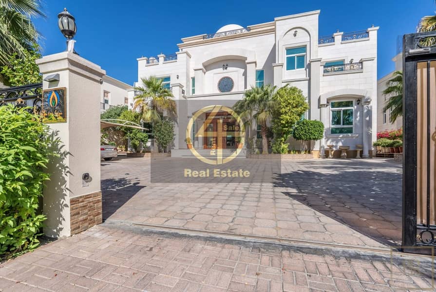 Five Villas compound in fabulous Location Five Villas compound in fabulous Location