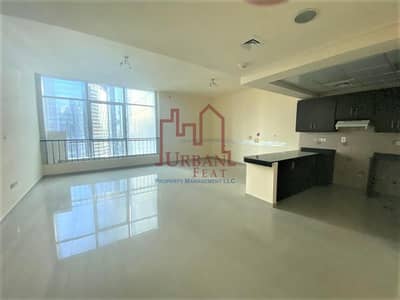 Huge layout w/ excellent finishes! Huge layout w/ excellent finishes!