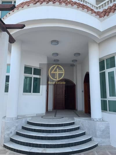 Outstandingly Nice 5BR Villa with Amazing Swimming Pool Outstandingly Nice 5BR Villa with Amazing Swimming Pool