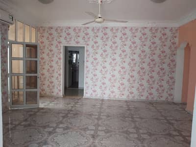 For rent villa in Aljazzat area For rent villa in Aljazzat area