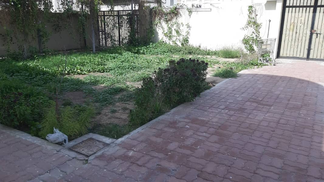 For rent villa in al Riqqa  Sharjah