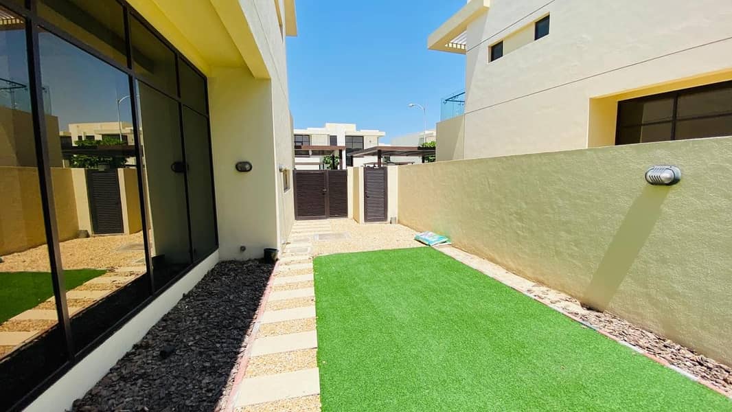 TYPE ( THM )CORNER 3 BED MAID VILLA TYPE ( THM )CORNER 3 BED MAID VILLA