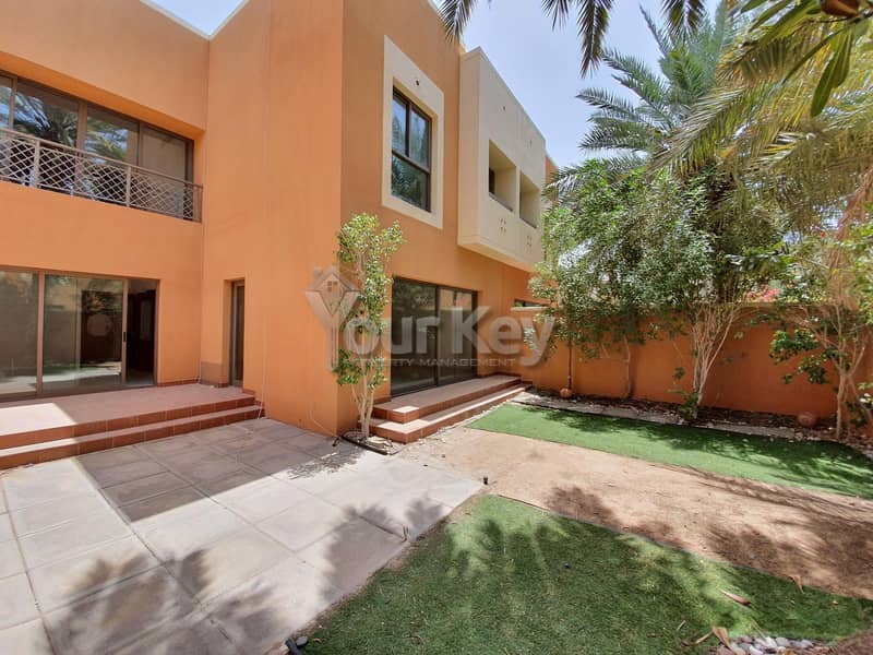 Marvelous 4BHK + Maidsroom Villa Marvelous 4BHK + Maidsroom Villa