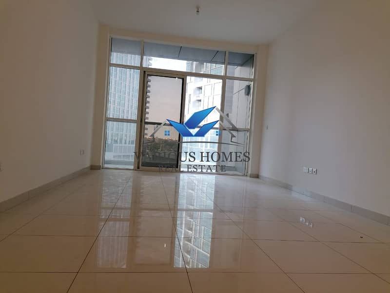 5 Fantastic 03 Bedroom Hall Apartment with Tawtheeq Central AC paid by Owner Easy and free Car Parking in Nice Building.