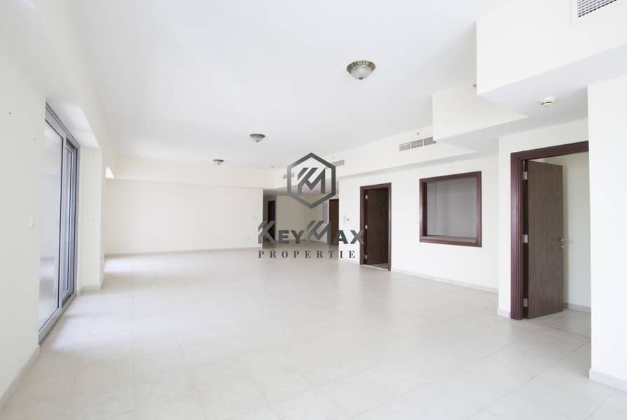 Spacious 4 Bed Room + Maid / 4 bath / 2 Lounge Room For sale in Executive Tower J