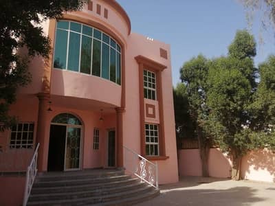 *فيلا للايجار مساحه 5000 الف قدم نظيفه جدا ومرتبه بسعر ممتاز *فيلا للايجار مساحه 5000 الف قدم نظيفه جدا ومرتبه بسعر ممتاز