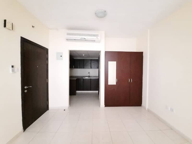 Very Big Size Studio With Wardrobe Rent 16k In Muwaileh University Area Very Big Size Studio With Wardrobe Rent 16k In Muwaileh University Area