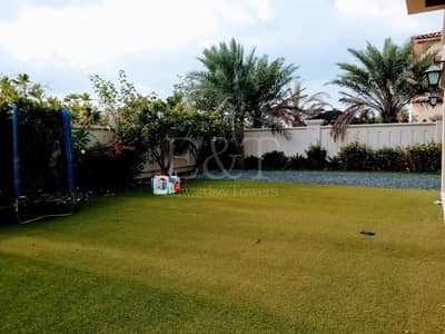 Great Price in market Villa Huge Corner Plot !!!!! Great Price in market Villa Huge Corner Plot !!!!!