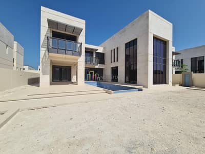 Immaculate 6 BR Villa with pRIVATE POO Immaculate 6 BR Villa with pRIVATE POO