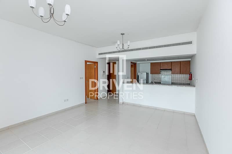 Well-maintained 1 Bedroom Corner Apartment