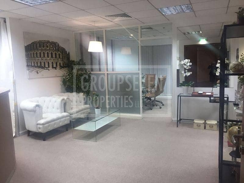 2 Large Fully Fitted Office for rent Fairmont Hotel