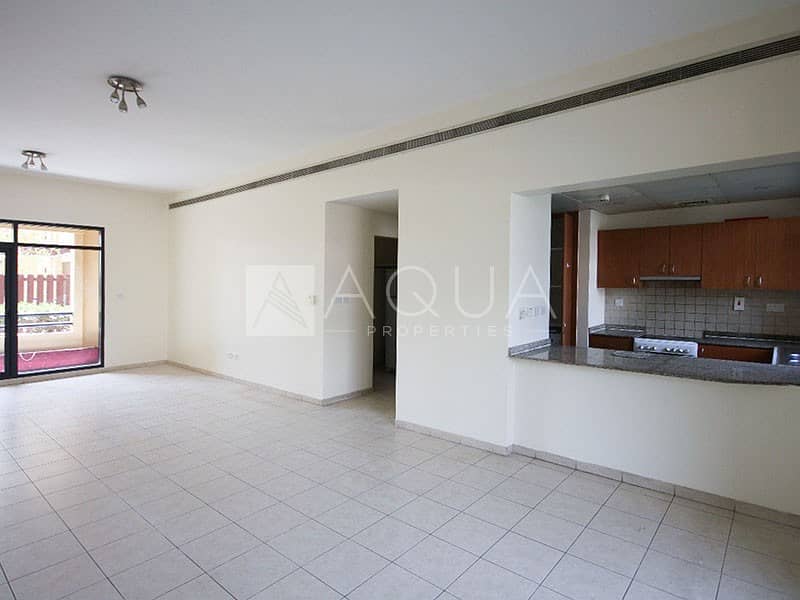 2Br+ study | Next to Souq | Chiller free