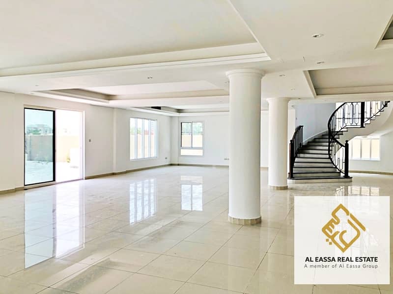 Huge plot | Vacant 6BR | On the golf course Huge plot | Vacant 6BR | On the golf course