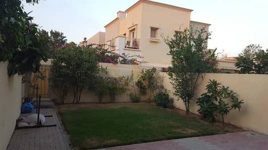 فیلا 2 غرفة نوم للايجار في الينابيع، دبي - #StayHomeStaySafe | HOT OFFER l UPGRADED FLOOR l l BACK TO PARTIAL LAKE فیلا 2 غرفة نوم للايجار في الينابيع، دبي - #StayHomeStaySafe | HOT OFFER l UPGRADED FLOOR l l BACK TO PARTIAL LAKE