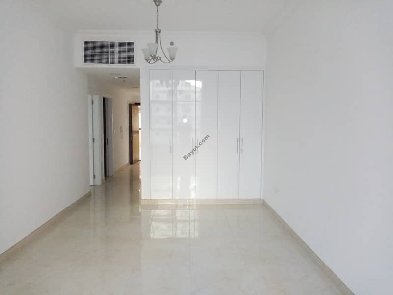 Parking Free Spacious 1 bedroom with Balcony/wardrobe/Master room rent 32k Near Rta Bus stop