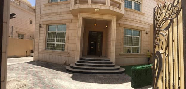 Absolutely Finishing 5 master B/R villa W/ pvt entrance and yard Absolutely Finishing 5 master B/R villa W/ pvt entrance and yard