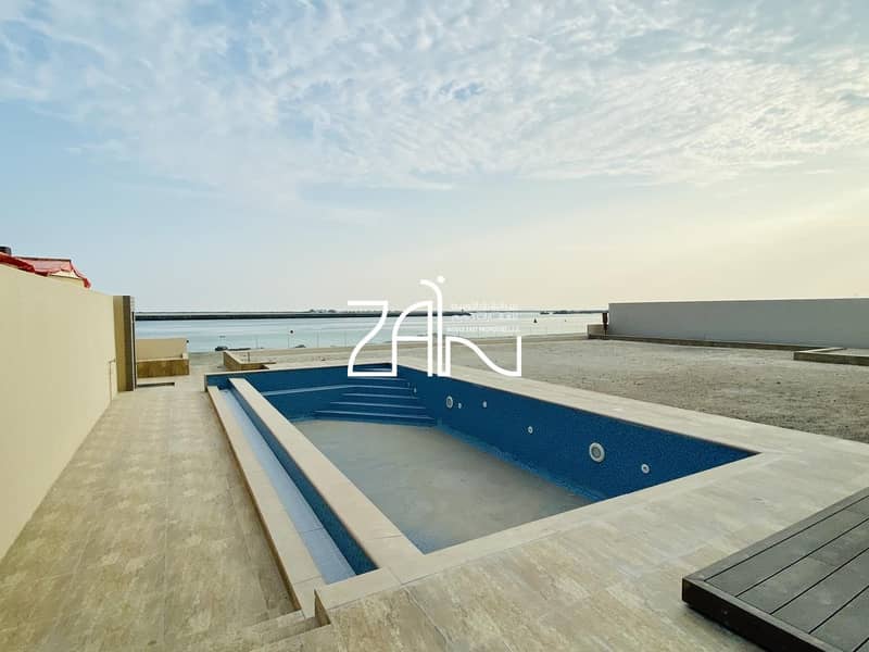 Beachfront 7 BR Huge Villa with Pool + Large Plot Beachfront 7 BR Huge Villa with Pool + Large Plot
