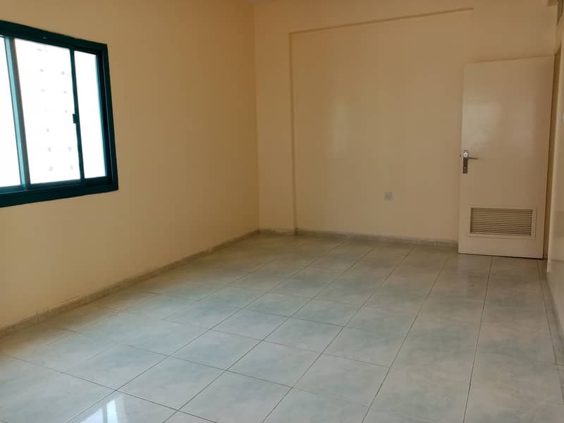 شقة في القاسمية 2 غرف 24000 درهم - 4588743
