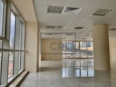 Next to metro | Corner office | Full lake view Next to metro | Corner office | Full lake view
