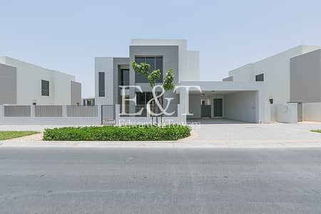 Huge Plot|Perfect Location|Near Pool and Park Huge Plot|Perfect Location|Near Pool and Park