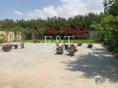 Single Row | Stunning Large Plot| Immaculate | JP Single Row | Stunning Large Plot| Immaculate | JP