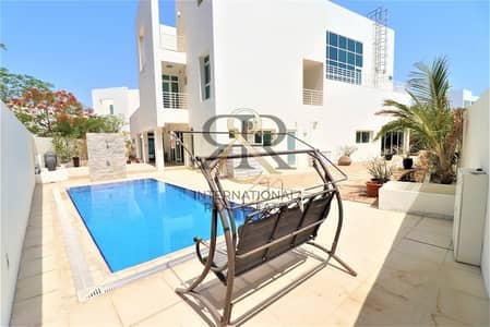 Independent 5Beds Villa with private elevator/pool Independent 5Beds Villa with private elevator/pool