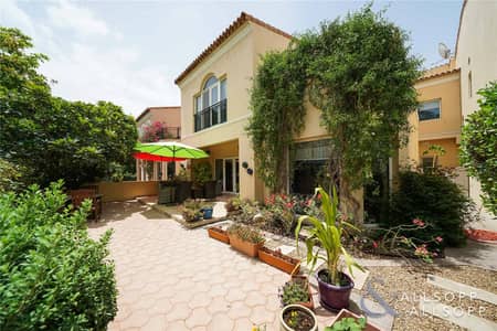 New Listing | Upgraded Kitchen | Next to Park New Listing | Upgraded Kitchen | Next to Park