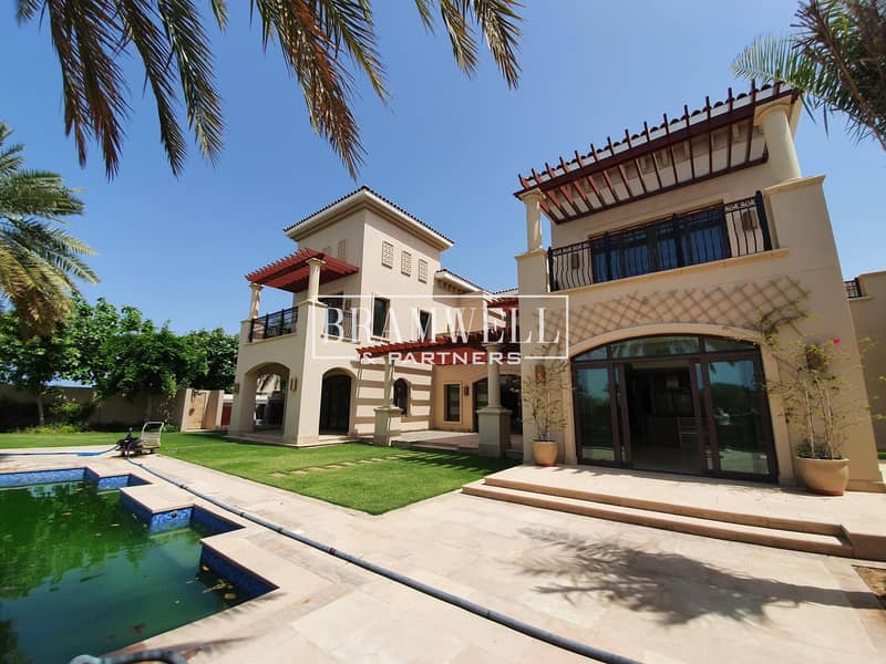 Luxurious 5 Bedroom Villa For Rent! Luxurious 5 Bedroom Villa For Rent!