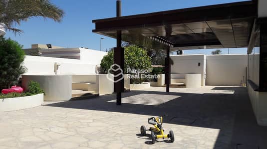 Modern Compound Villa with Facilities Modern Compound Villa with Facilities