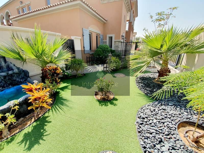 Exclusive Villa w/ Beautifully Landscaped Garden! Exclusive Villa w/ Beautifully Landscaped Garden!