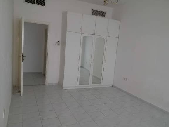 CHEAP PRICE:1BHK AVAILABE CHILLER FREE WITH PARKING OPPOSITE DUBAI GRAND HOTEL