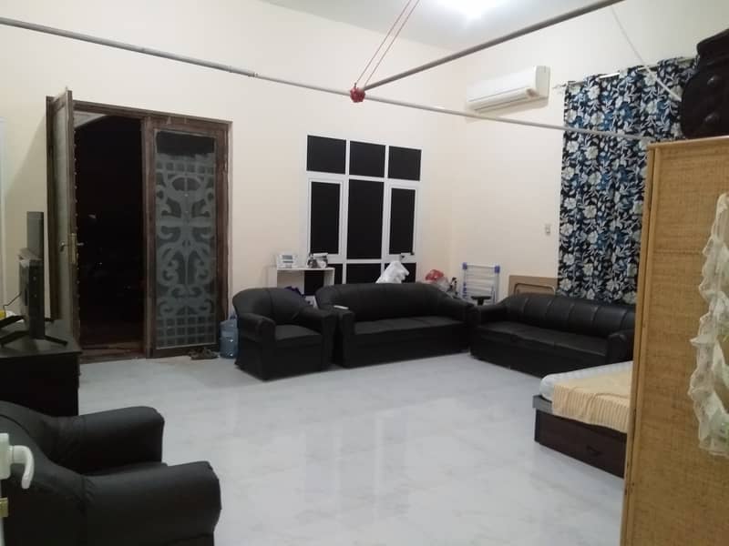 شقة في مركز محمد بن زايد،مدينة محمد بن زايد 1 غرفة 36000 درهم - 4592069
