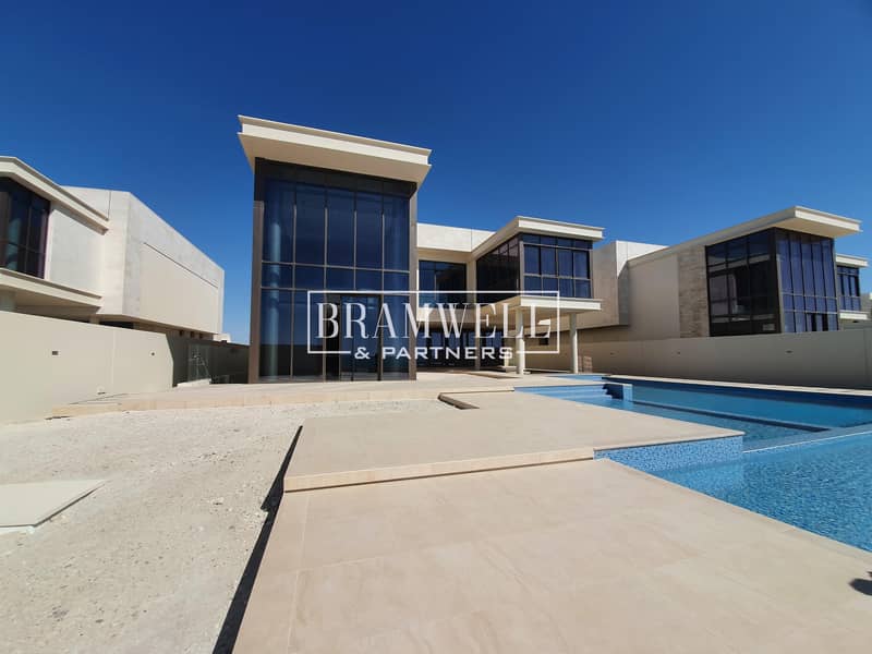 Beautifully Designed 7 Bedroom With Basement Full Sea View! Beautifully Designed 7 Bedroom With Basement Full Sea View!