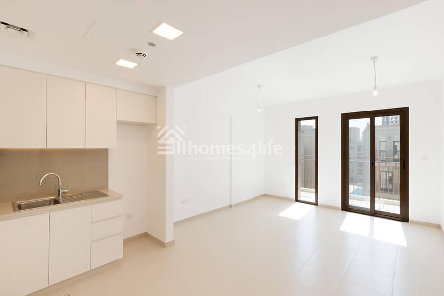 Bright N Spacious | Ready To Move In | Best View Bright N Spacious | Ready To Move In | Best View