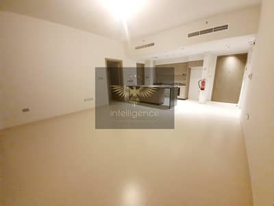 Up to 4 payments! Modern Type Unit with Open Kitchen Up to 4 payments! Modern Type Unit with Open Kitchen