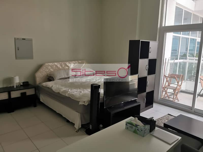 Furnished Studio / 4 cheques / Balcony / Road view