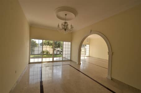 Freshly Renovated villa with private Garden Freshly Renovated villa with private Garden