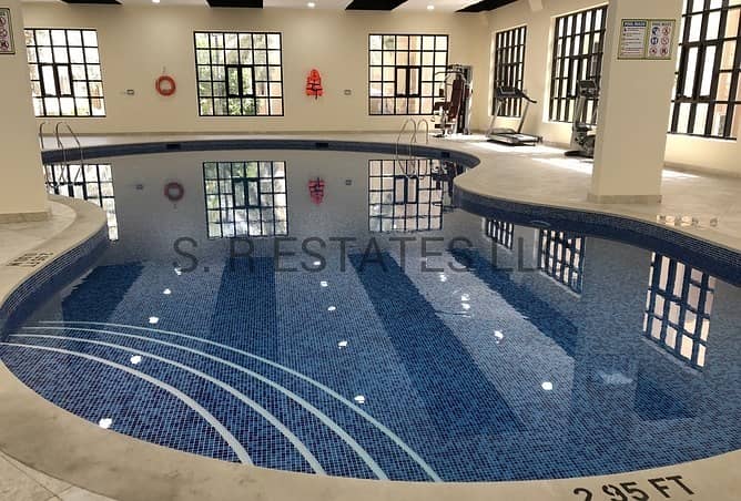 swimming pool swimming pool