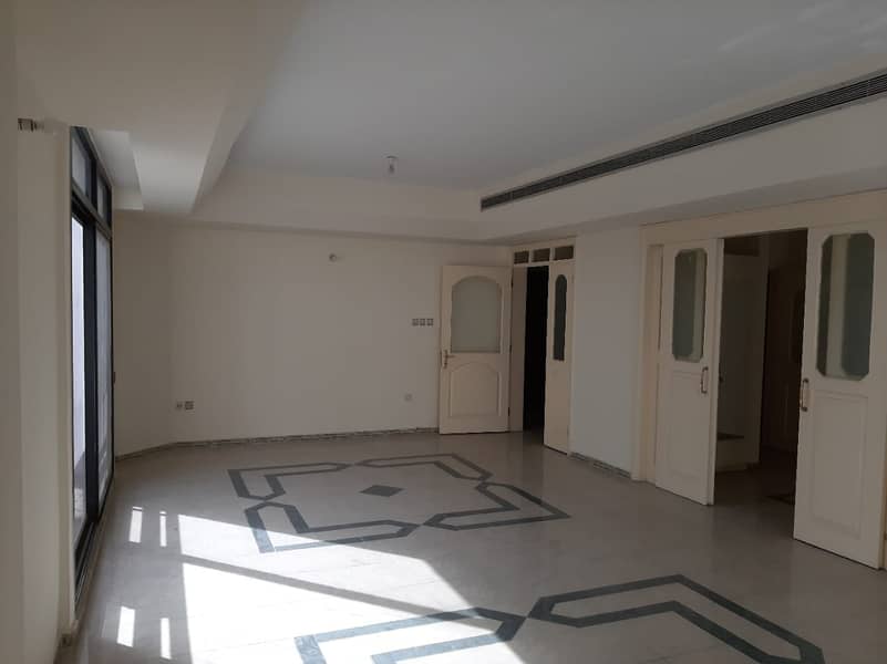 Квартира в Аль Халидия, 4 cпальни, 90000 AED - 4596810