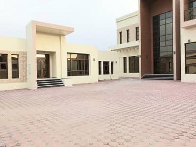 BRAND NEW 7 BEDROOMS LUXURIOUS VILLA, 2 MAJLIS, 2 KITCHEN, 11 BATH, DRIVER ROOM, MAIDROOM, GARDEN