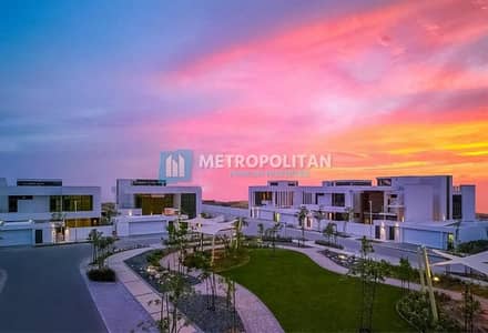 Amazing 4BR w/ Maid's Room & Car Parking Amazing 4BR w/ Maid's Room & Car Parking